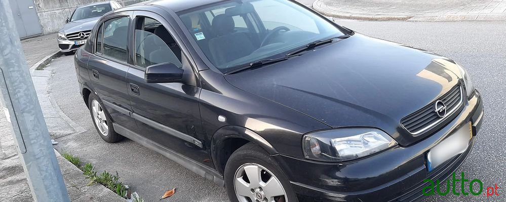 2002' Opel Astra 1.2 Selection photo #1