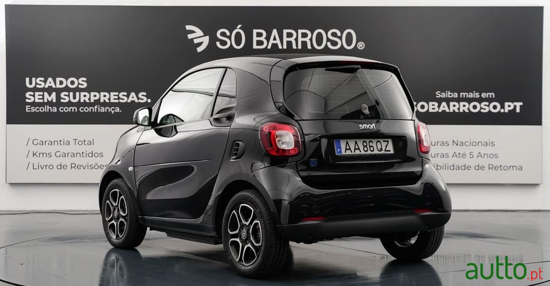 2020' Smart Fortwo photo #3