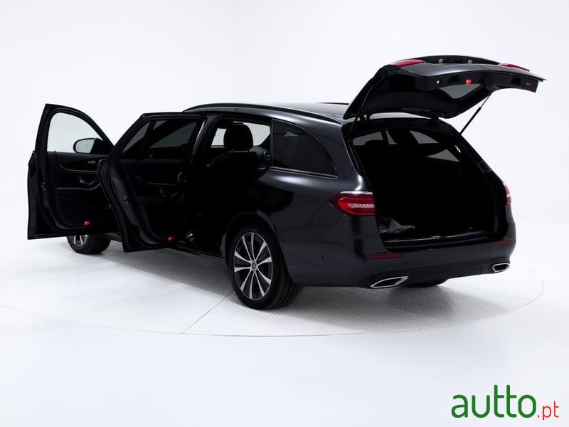 2021' Mercedes-Benz Classe E photo #5