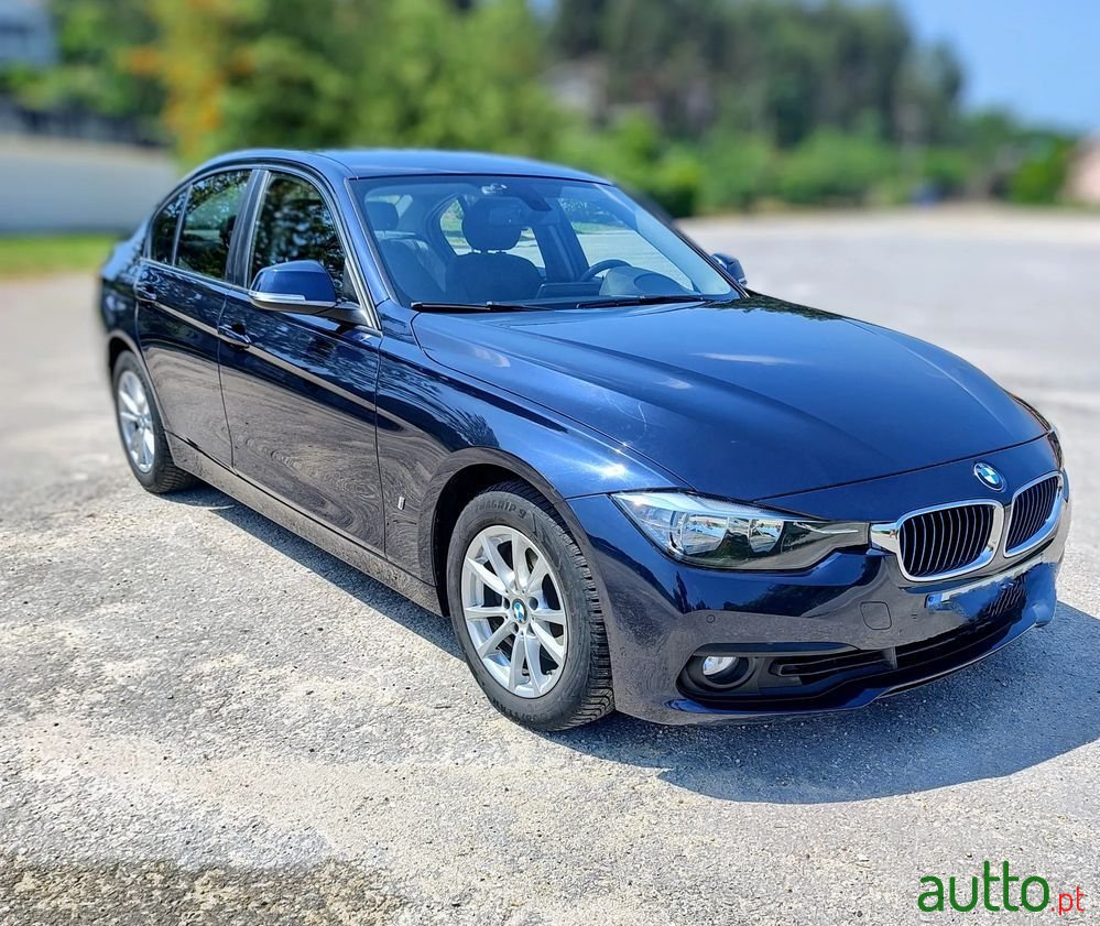 2017' BMW 330 E Iperformance photo #3