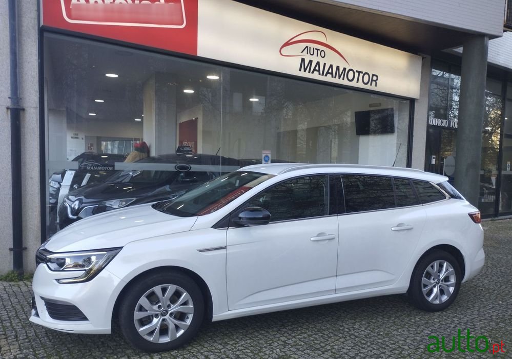 2019' Renault Megane Sport Tourer photo #1