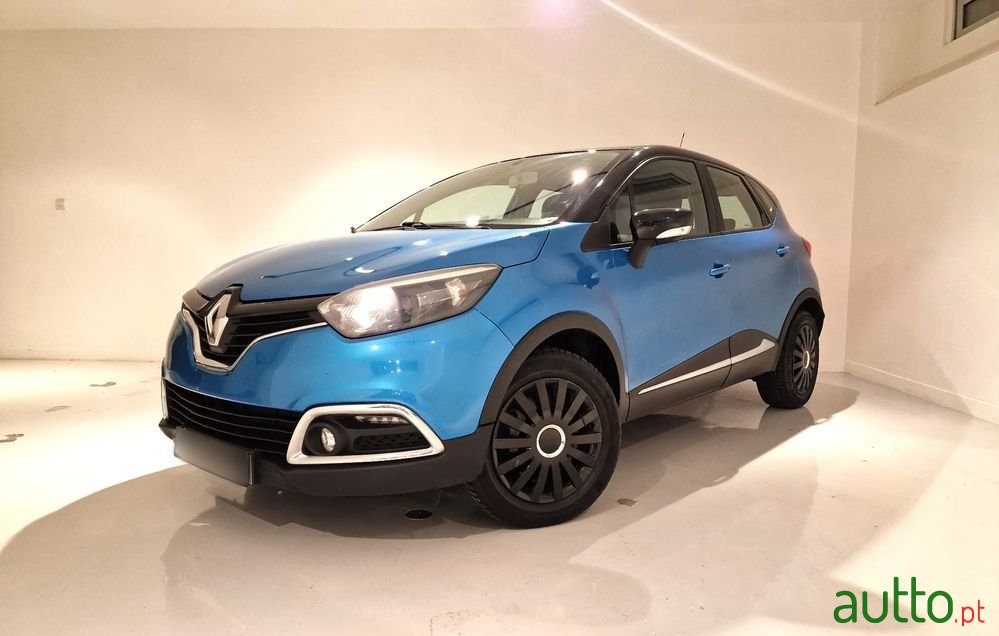 2015' Renault Captur photo #1
