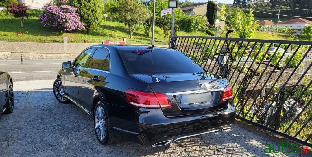 2014' Mercedes-Benz E-300 photo #3