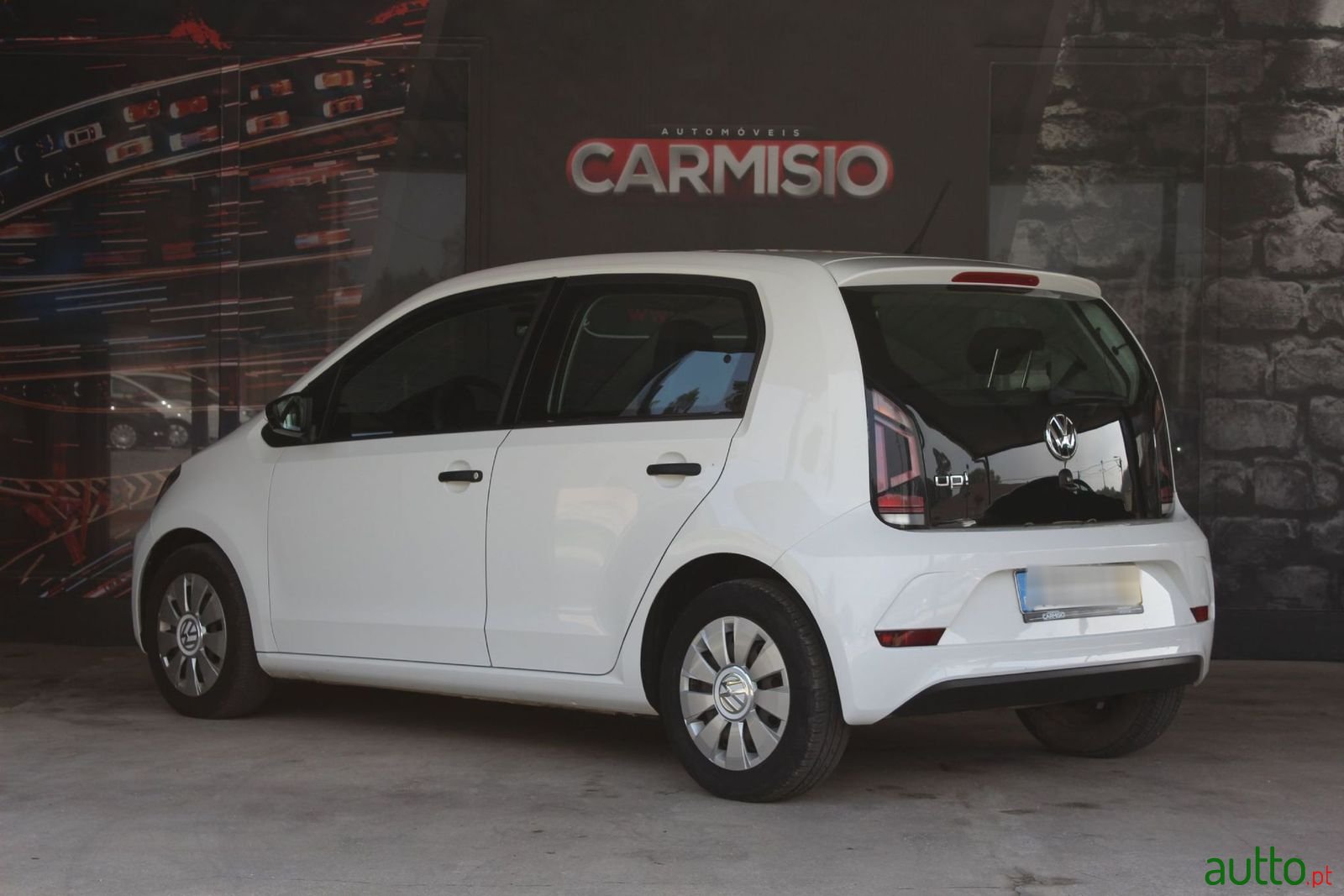 2017' Volkswagen Up photo #5