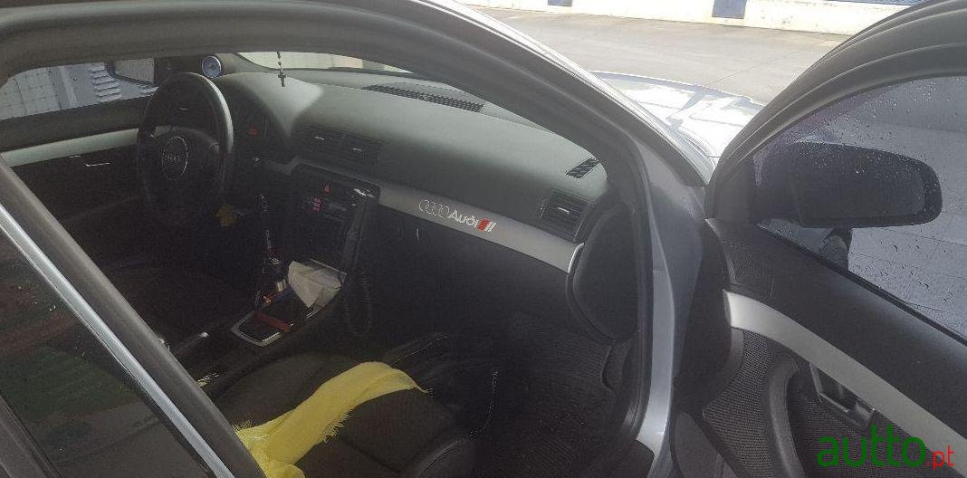 2003' Audi A4 Avant photo #3