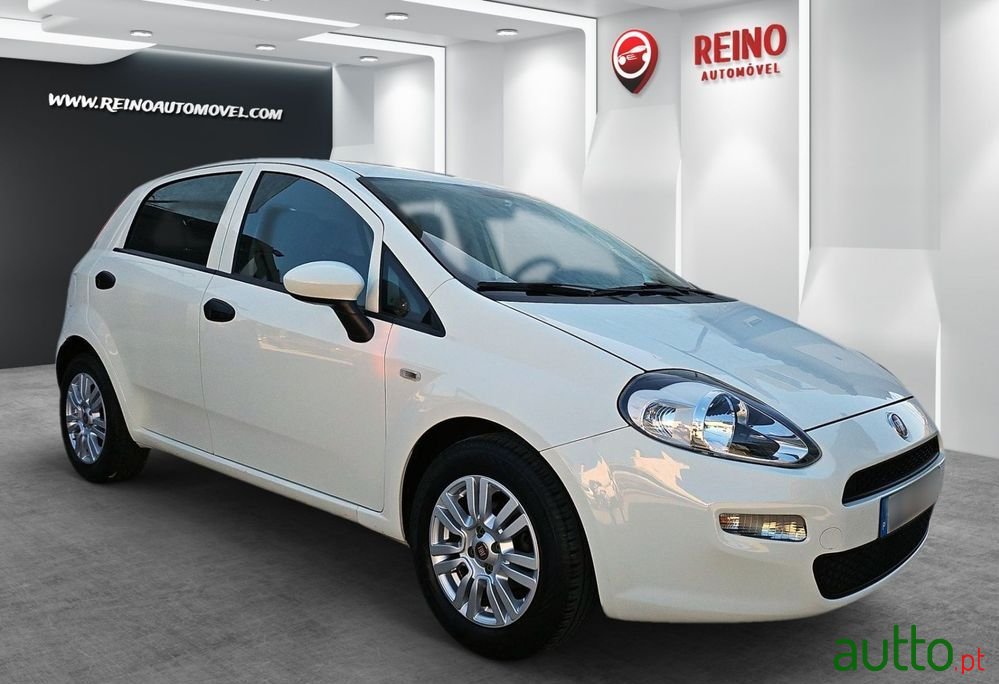 2016' Fiat Punto 1.2 Easy S&S photo #1