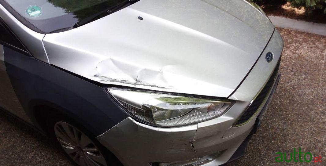 2015' Ford Focus Sw photo #1