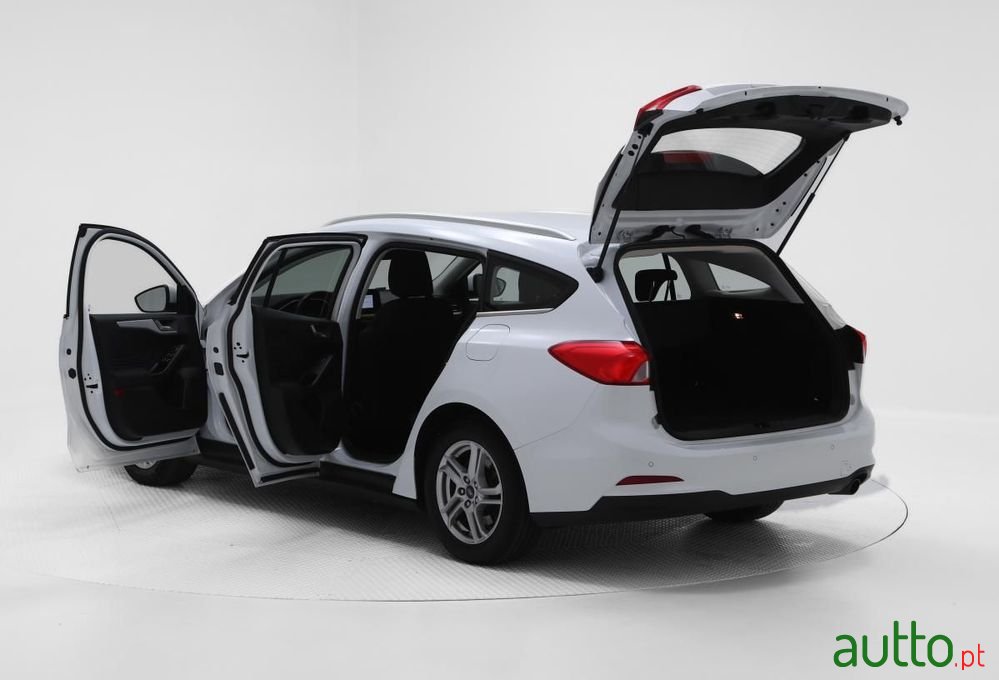 2021' Ford Focus Sw photo #5