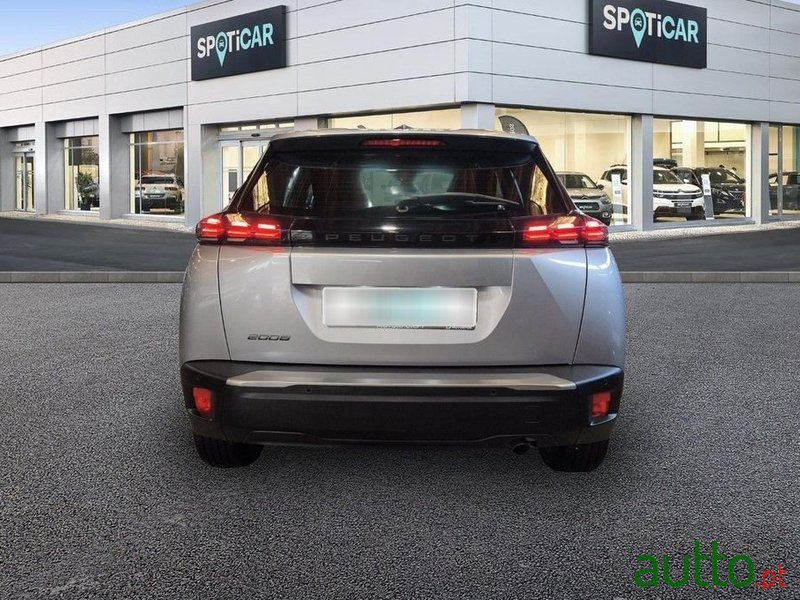 2024' Peugeot 2008 1.2 Puretech Active photo #5