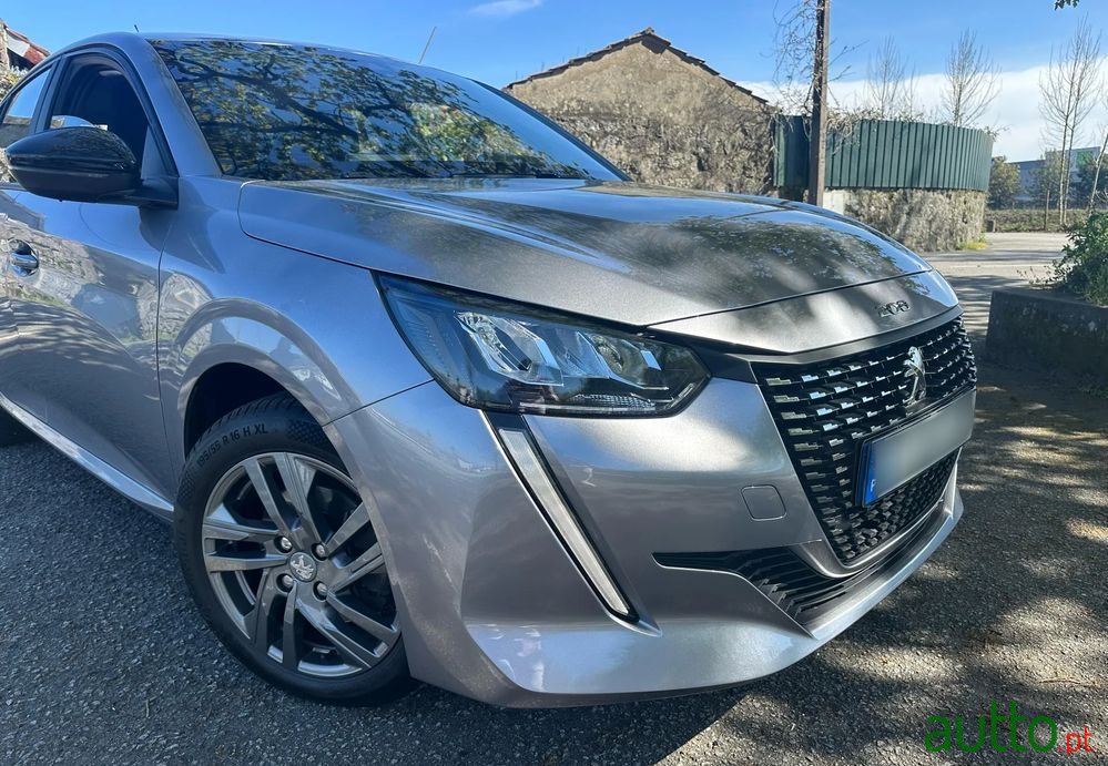 2022' Peugeot 208 photo #2