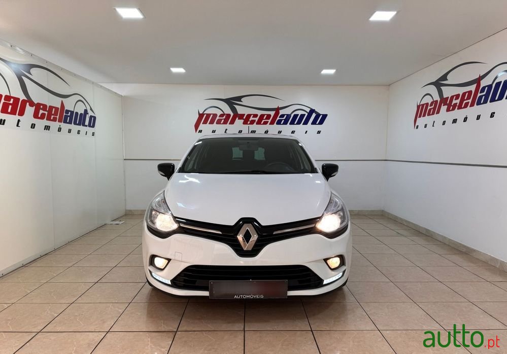 2019' Renault Clio 0.9 Tce Limited photo #2
