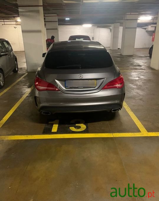 2016' Mercedes-Benz Cla-180 photo #2