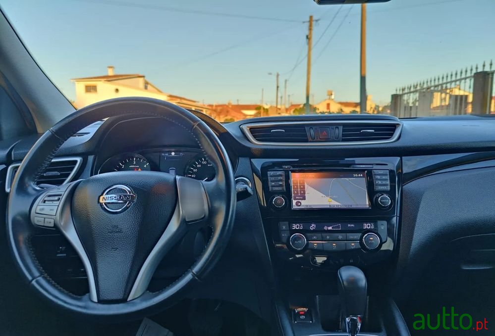 2015' Nissan Qashqai Xtronic photo #6
