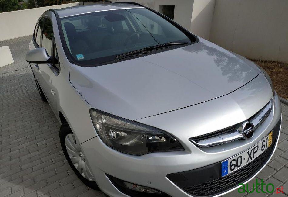 2016' Opel Astra Sport Tourer photo #2