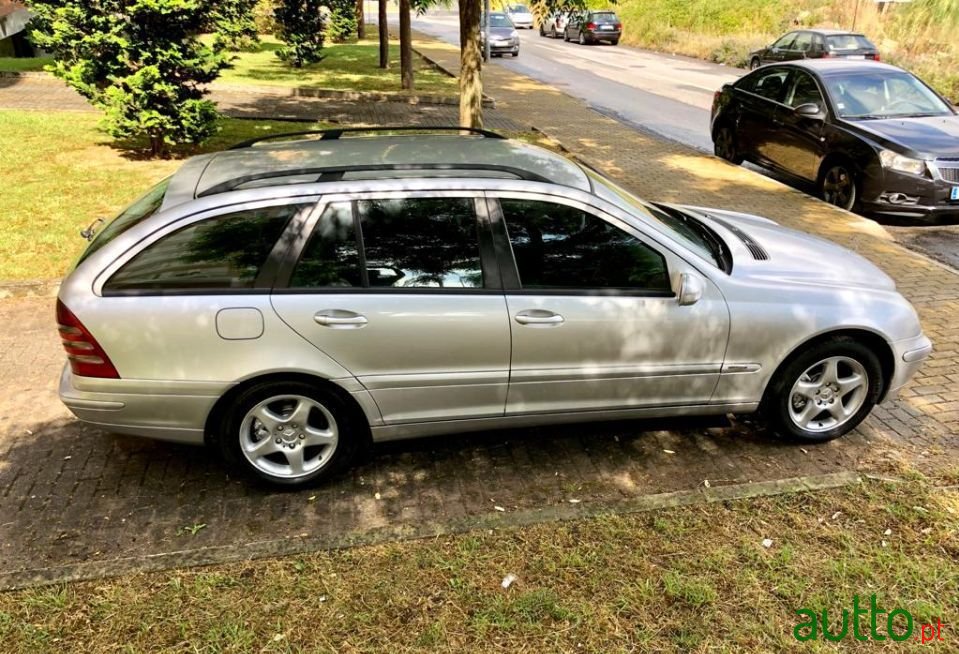 2001' Mercedes-Benz C-220 photo #4