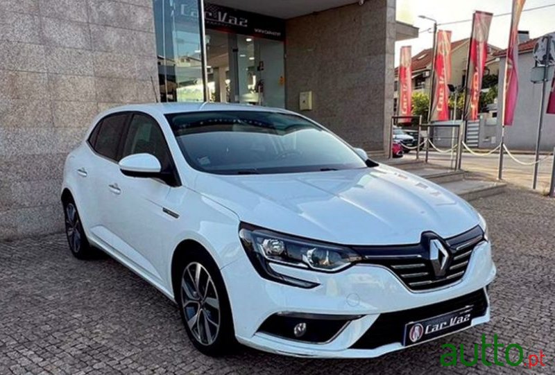 2016' Renault Megane photo #1