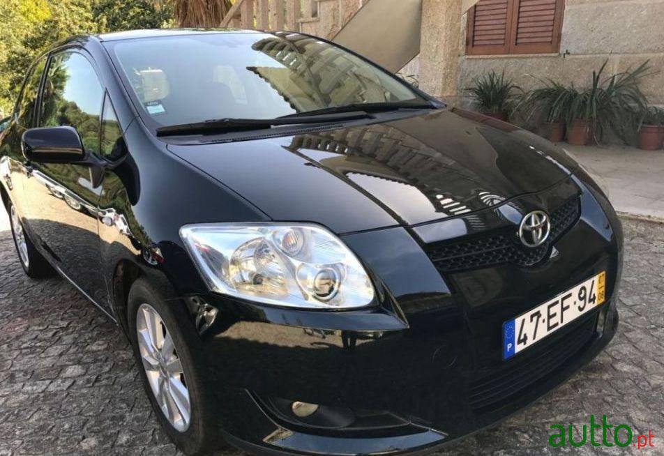 2007' Toyota Auris 1.4 D-4D Sol photo #2