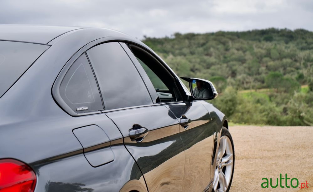 2016' BMW Série 4 D Pack M Auto photo #5