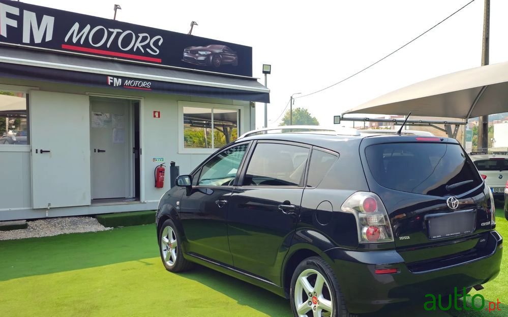 2006' Toyota Corolla Verso 2.2 D-4D Sol photo #3