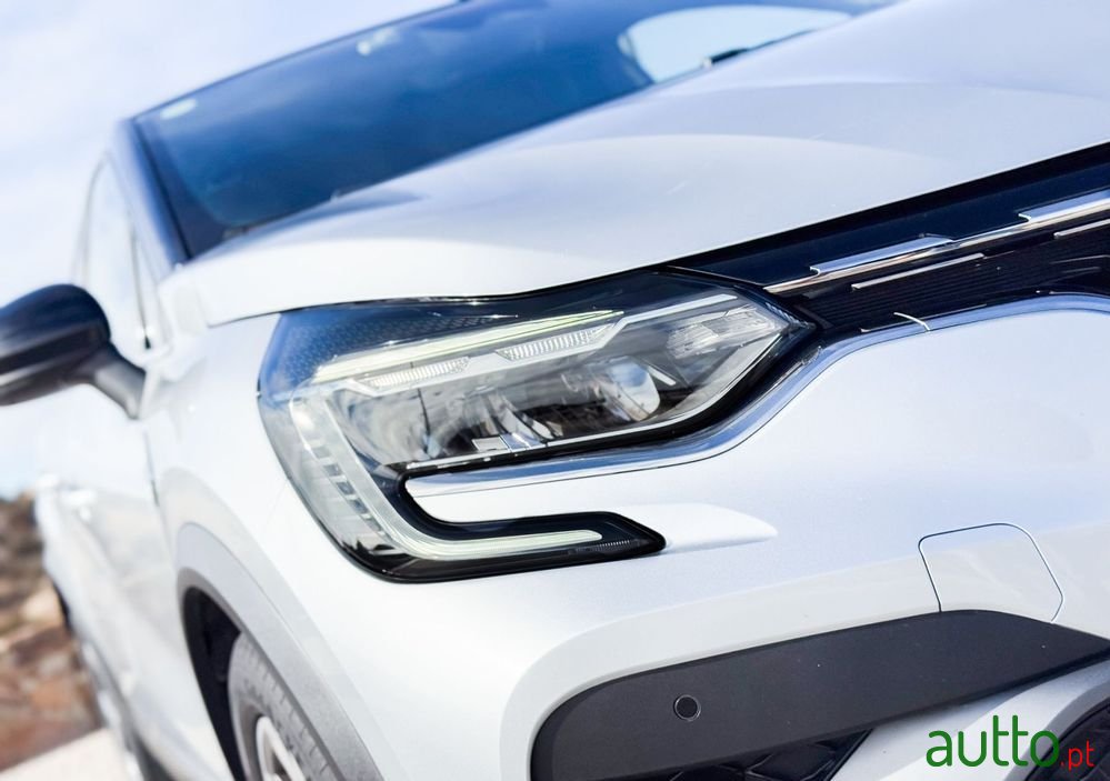 2022' Renault Captur photo #4