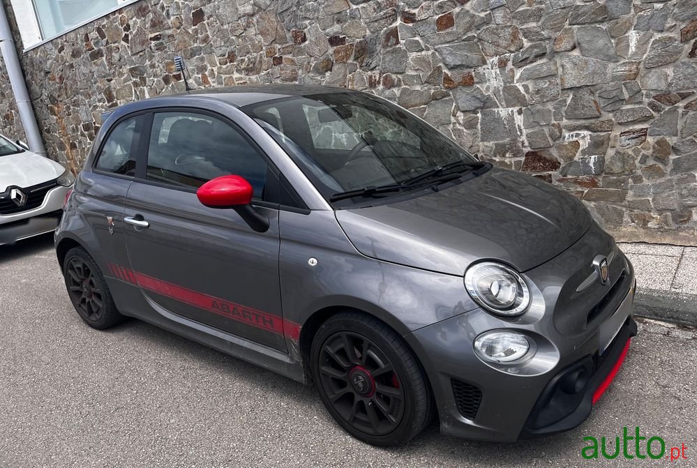 2018' Fiat 500 Abarth photo #1