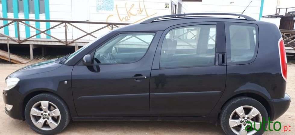 2011' Skoda Roomster photo #5