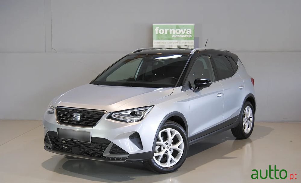 2024' SEAT Arona 1.0 Tsi Fr photo #1