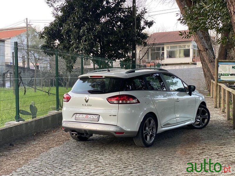 2018' Renault Clio Sport Tourer photo #2