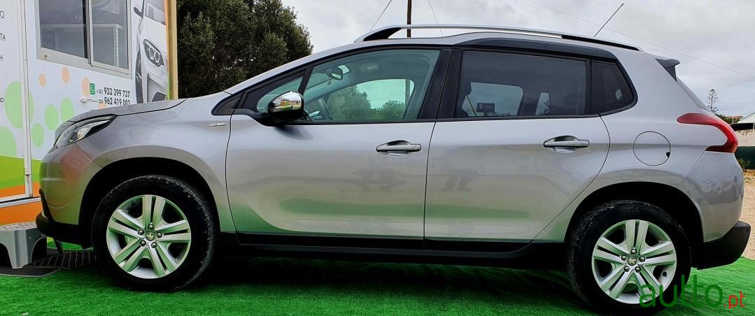 2018' Peugeot 2008 photo #5