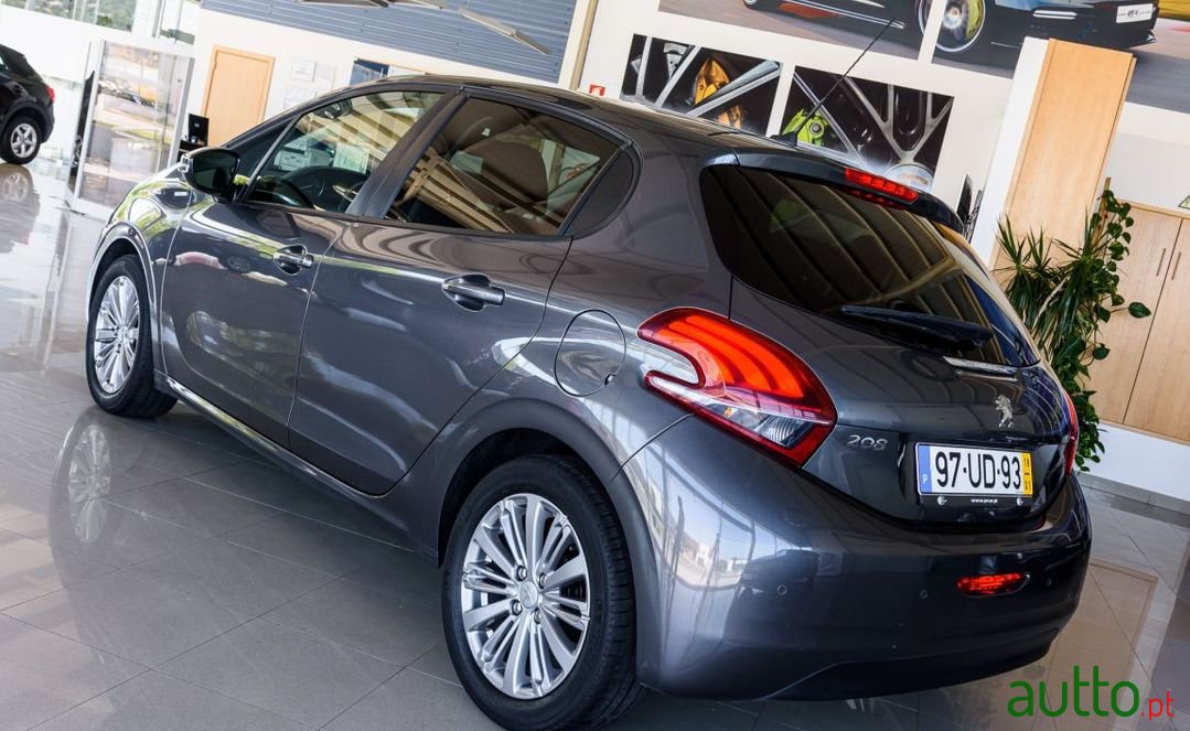2018' Peugeot 208 photo #5