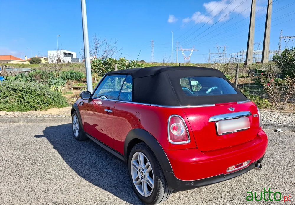 2014' MINI Cabrio Cooper D photo #6