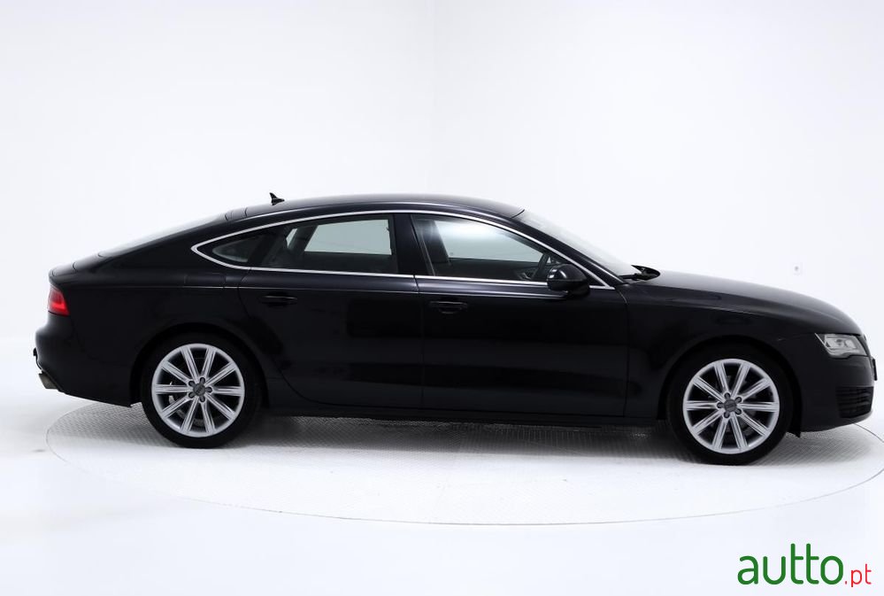 2011' Audi A7 Sportback photo #2