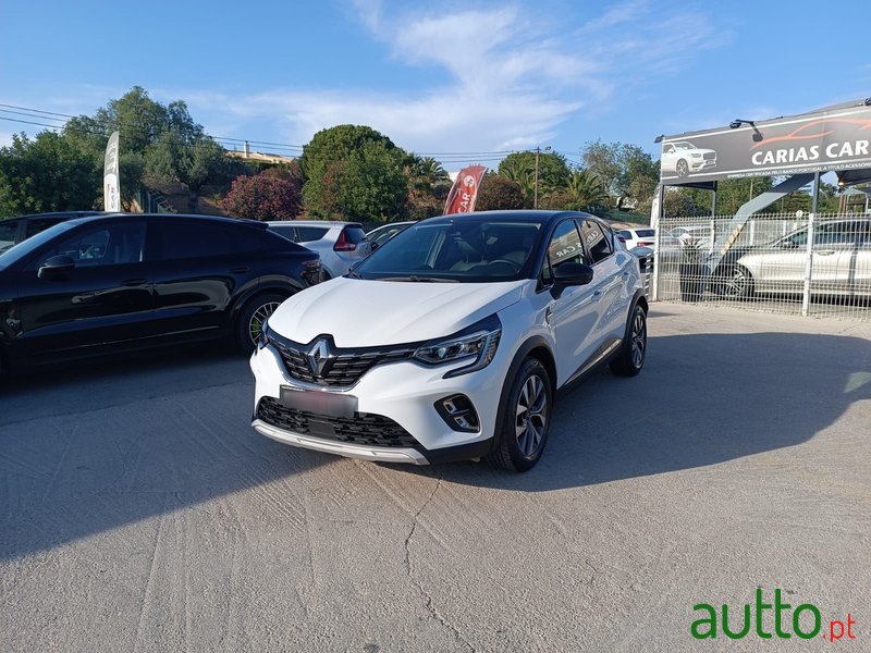 2021' Renault Captur photo #1