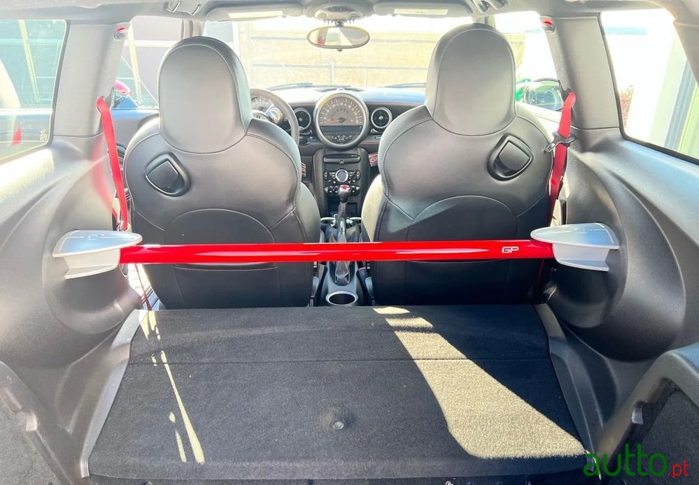 2013' MINI John Cooper Works Coupé photo #5