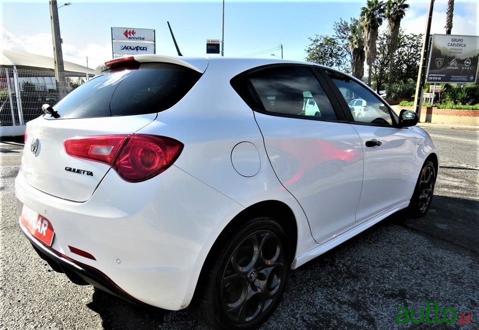 2019' Alfa Romeo Giulietta photo #6