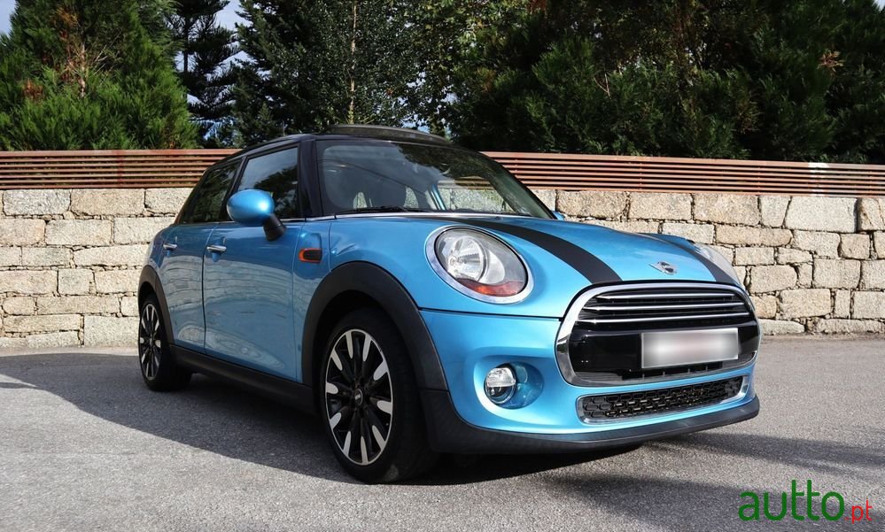2015' MINI Cooper photo #4