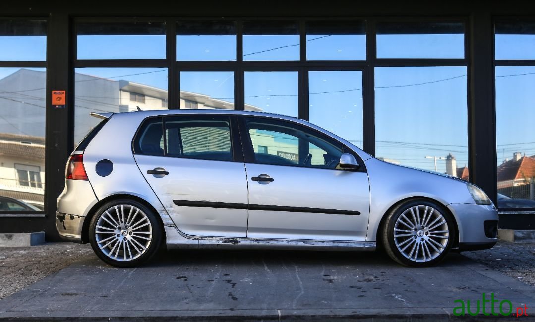 2006' Volkswagen Golf photo #4