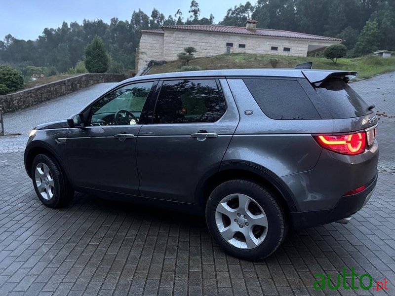 2016' Land Rover Discovery Sport photo #4