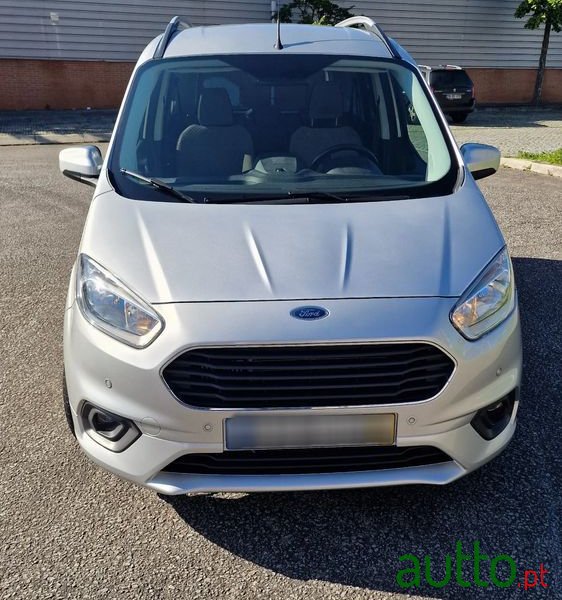 2019' Ford Tourneo Courier photo #2