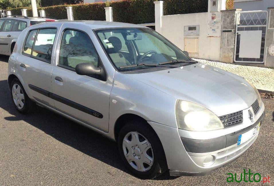 2005' Renault Clio 1.2 Ac photo #2