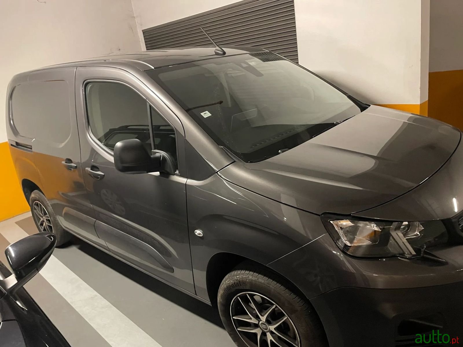 2019' Peugeot Partner photo #2