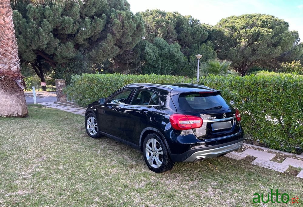 2014' Mercedes-Benz GLA 200 Cdi Urban photo #6