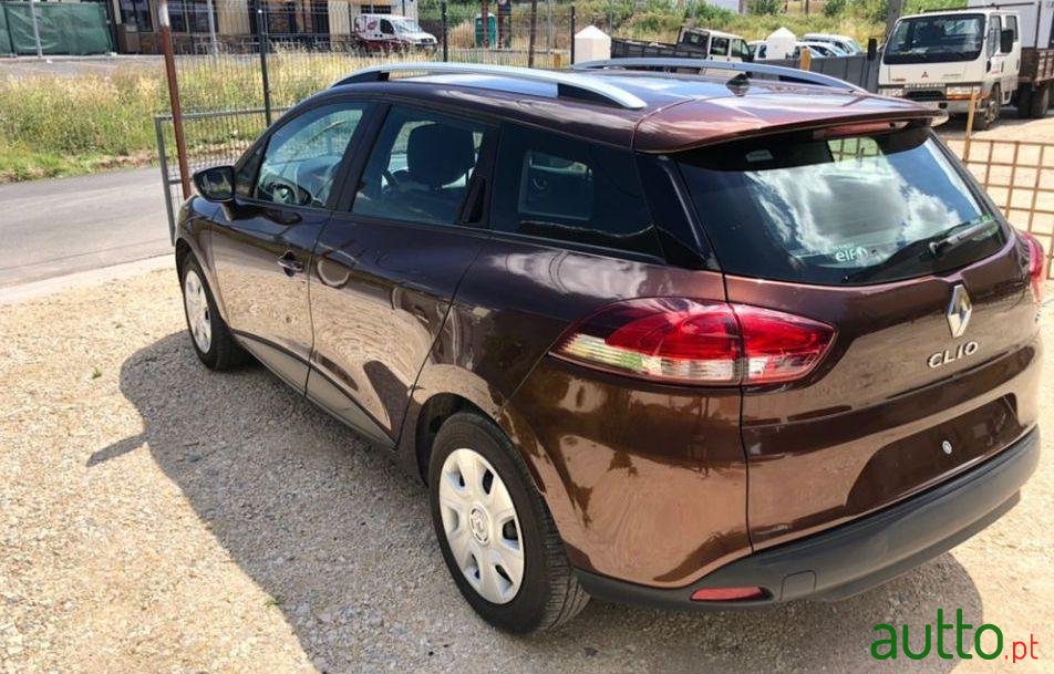 2015' Renault Clio Break photo #2