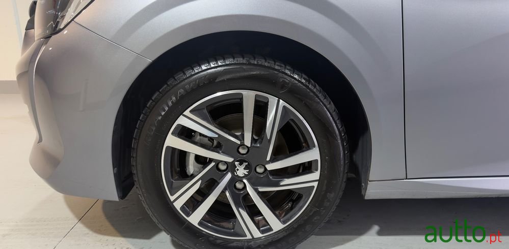 2019' Peugeot 208 photo #4