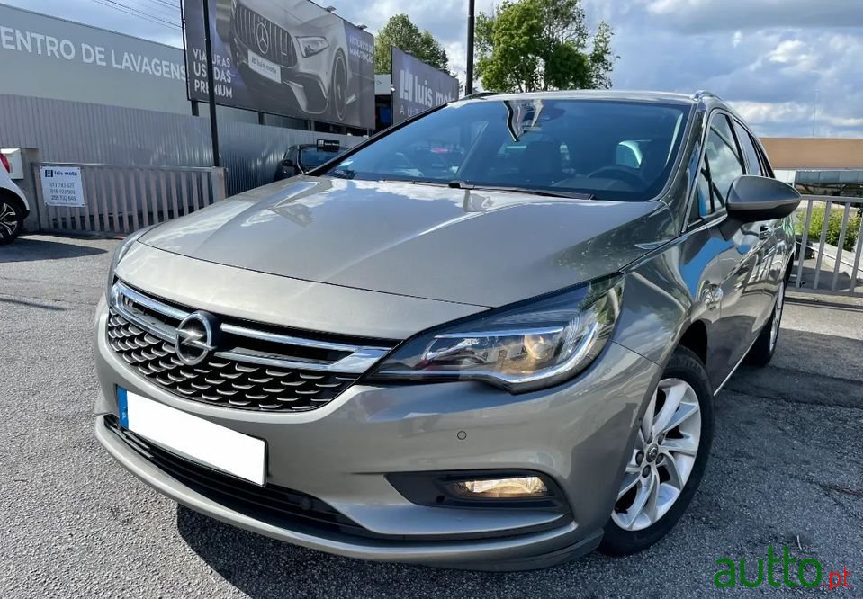 2017' Opel Astra Sports Tourer photo #1