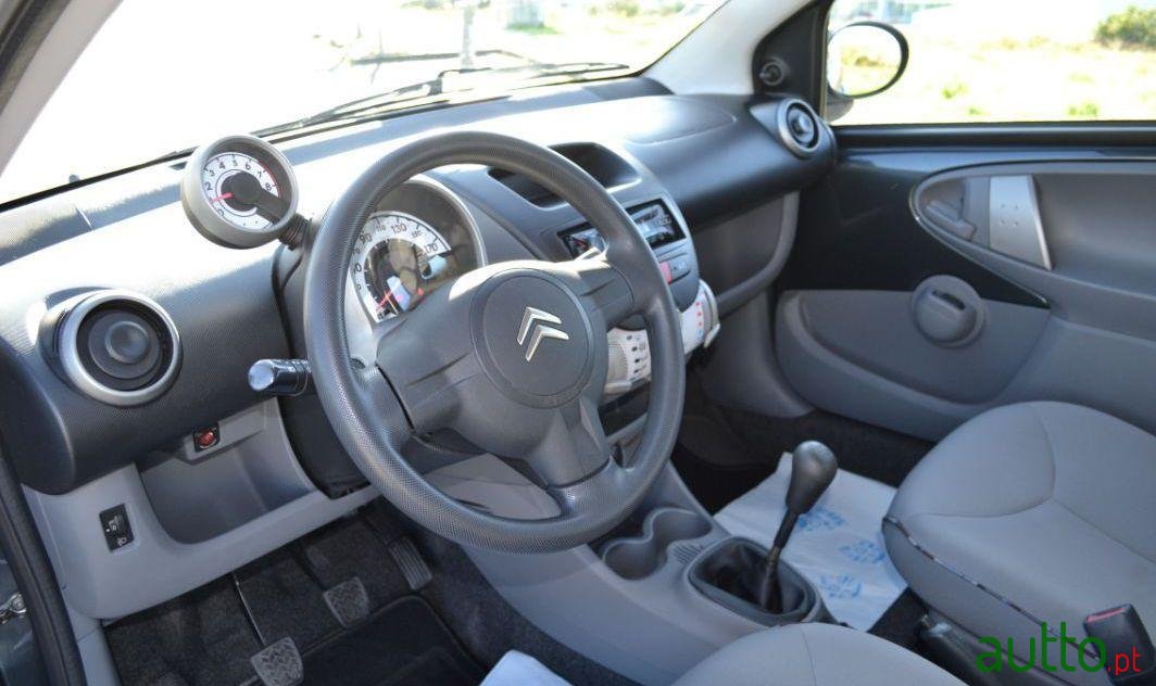 2010' Citroen C1 photo #1