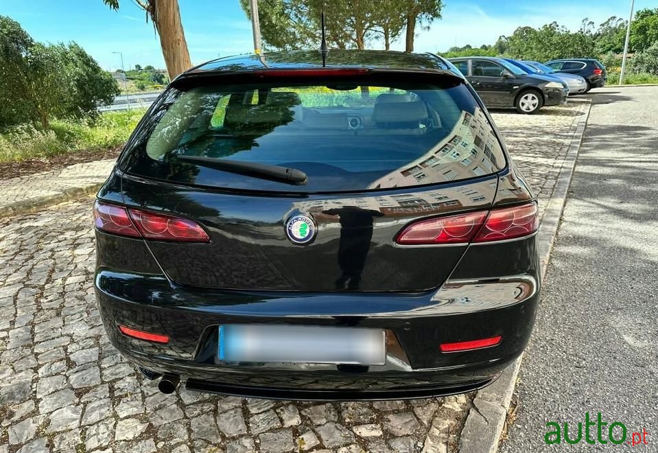 2007' Alfa Romeo 159 Sportwagon photo #3