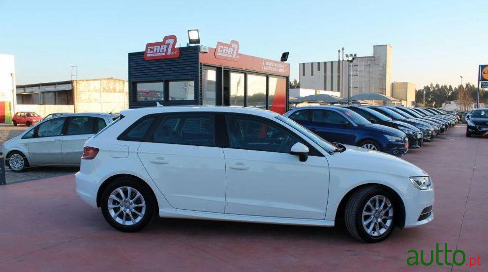 2014' Audi A3 Sportback photo #1