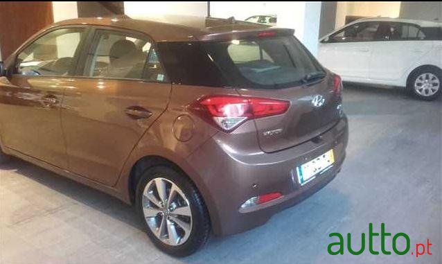 2015' Hyundai i20 photo #1