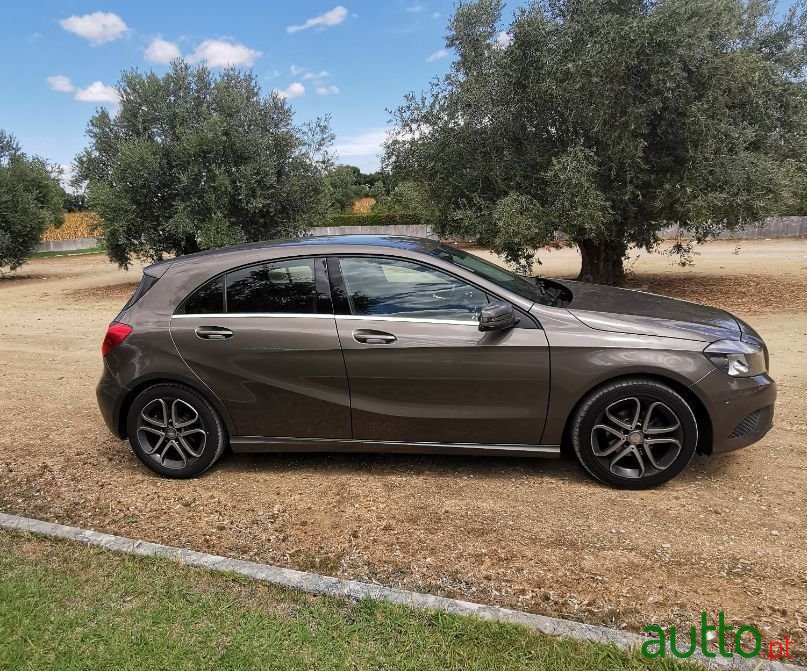 2014' Mercedes-Benz A-160 photo #2